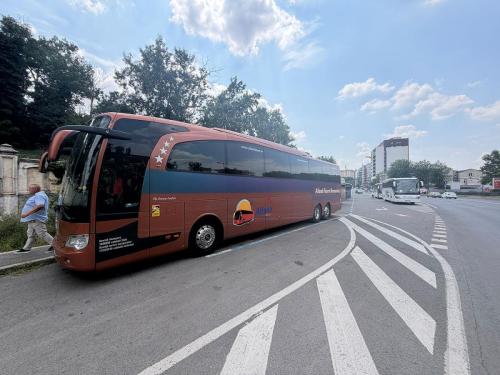 inchirieri-autocare-transport-persoane-3